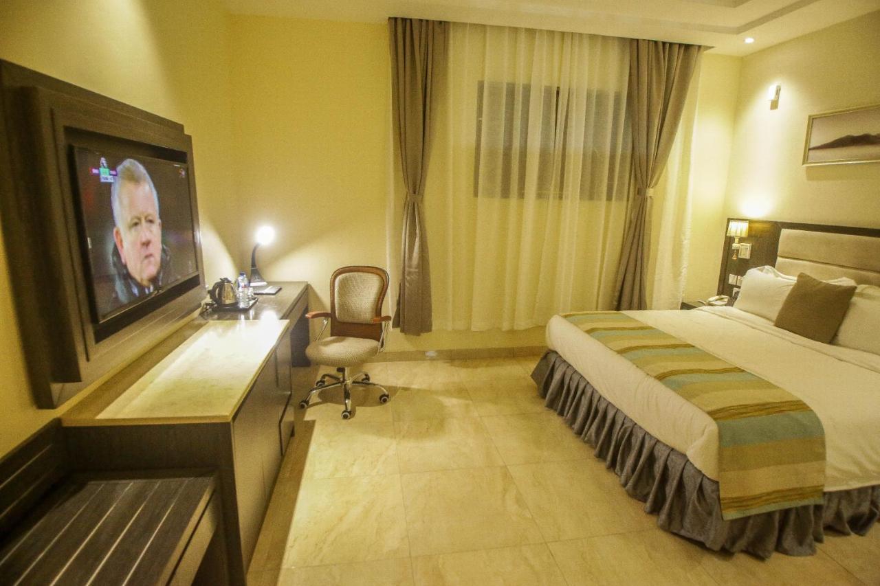 Perfecto La Villa Hotel And Suites Лагос Экстерьер фото
